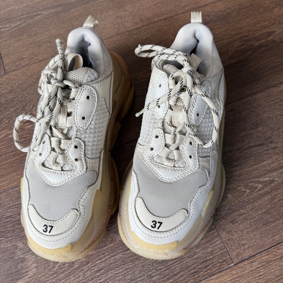 Balenciaga Triple S Sneakers - Picture 4 of 4